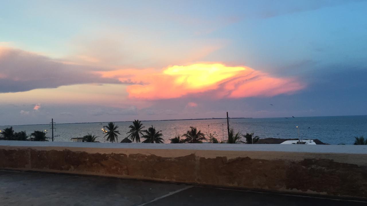 The Mermaid Hostel Beach (Adults Only) Канкун Экстерьер фото