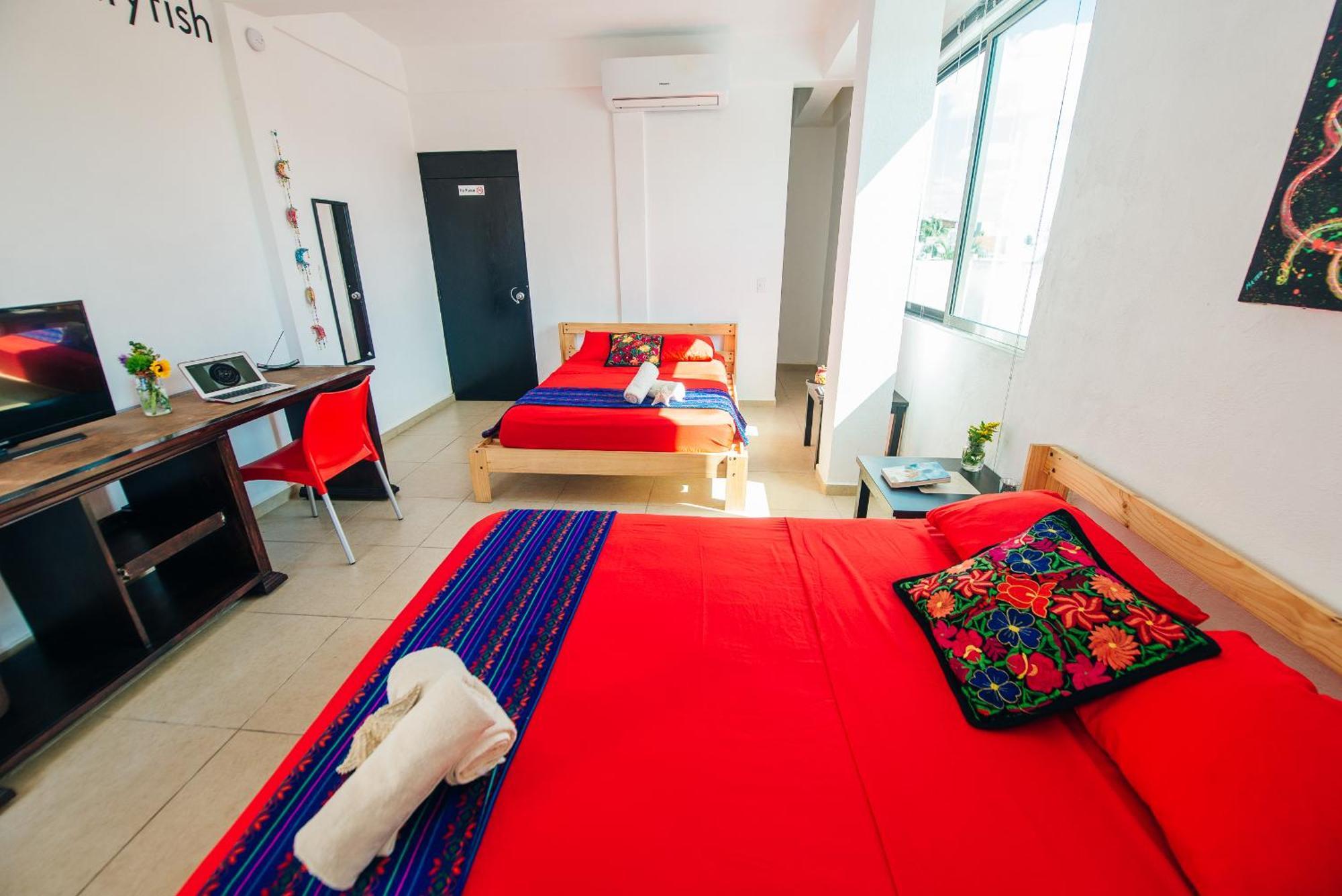 The Mermaid Hostel Beach (Adults Only) Канкун Экстерьер фото